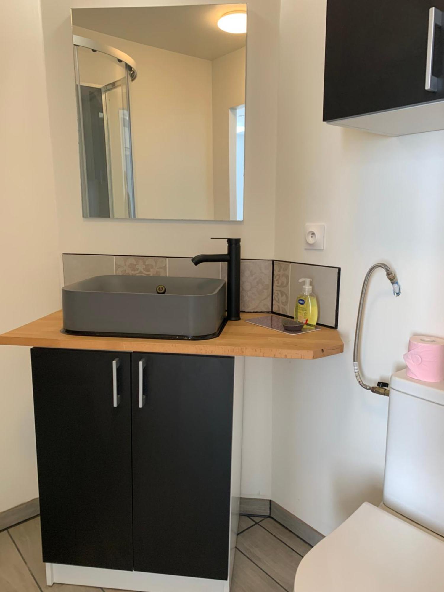 Apartment Joli Dans Le Vieux Climatise